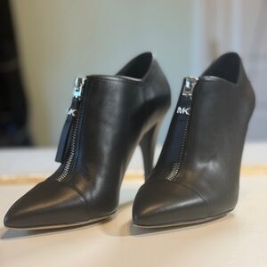 Michael Kors Stiletto Booties Black Leather Front-Zip- Size 7M